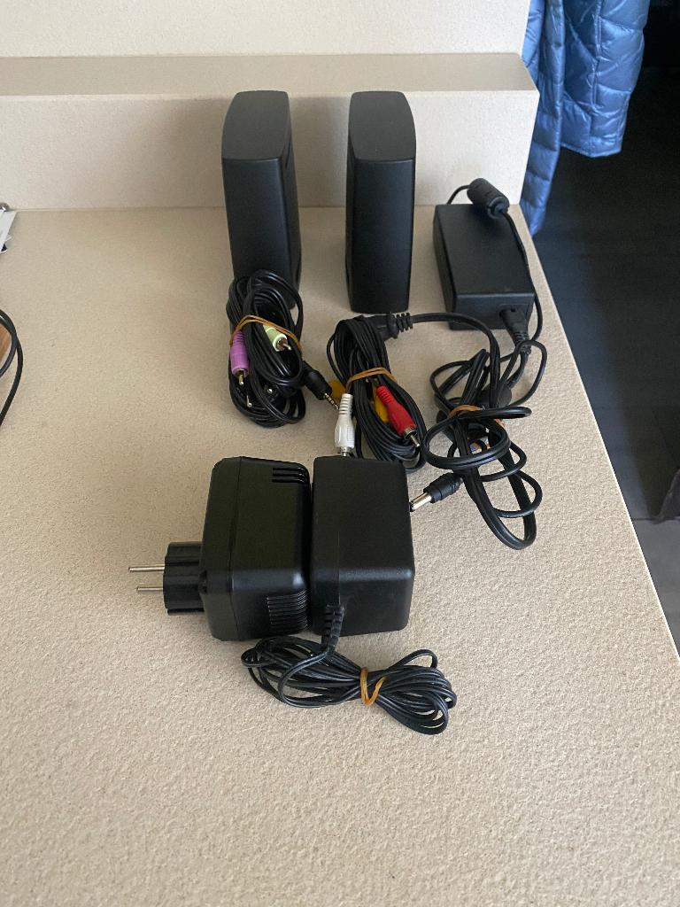Bose SL-2 tranmitter en receiver, Audio, Tv en Foto, Luidsprekerboxen, Ophalen, Overige typen, Zo goed als nieuw, Bose