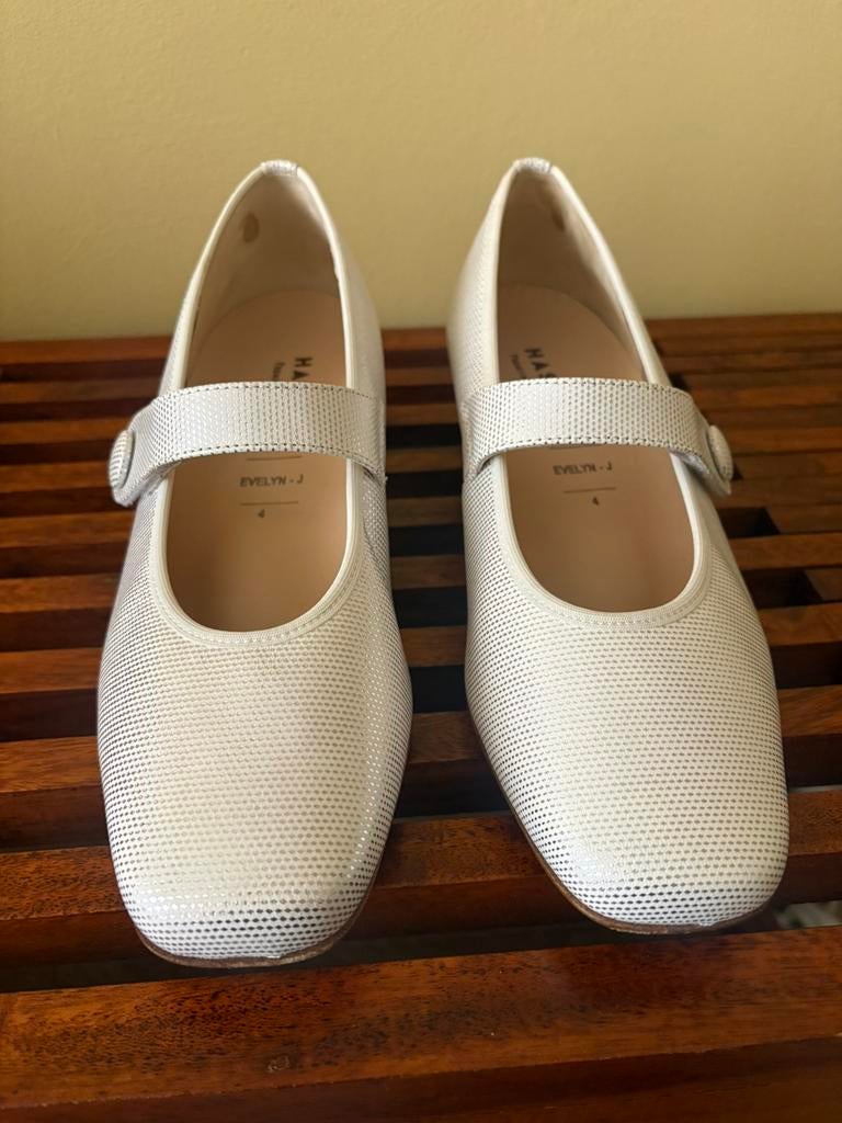 Wit paar damesschoenen merk Hassia m37, Ophalen, Zo goed als nieuw, Wit