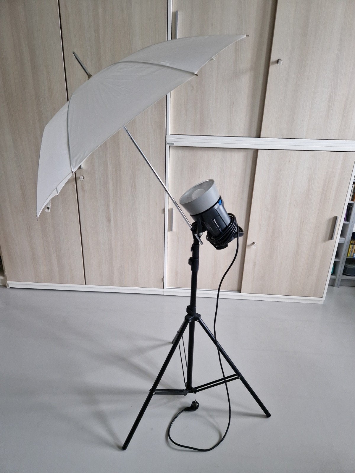 Set studio flitsers Elinchrom met studio achtergrond, Audio, Tv en Foto, Fotografie | Fotostudio en Toebehoren, Ophalen, Elinchrom
