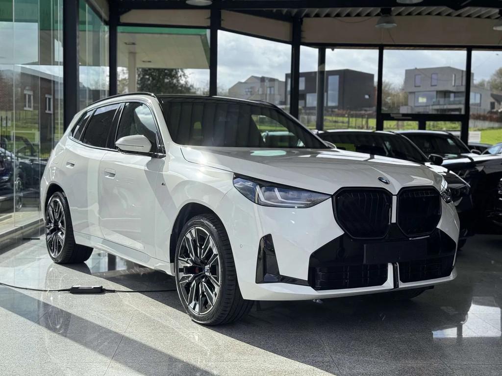 BMW X3 30e xDrive M Sport Pro / PANO / TRKHK / 360 / HUD, Automaat, Zwart, 4 cilinders, Wit