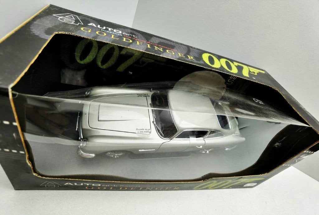 JAMES BOND 007 ASTON MARTIN DB5 1/18 AUTO ART Neuve + Boite, Enlèvement ou Envoi, Neuf, Voiture, Autoart
