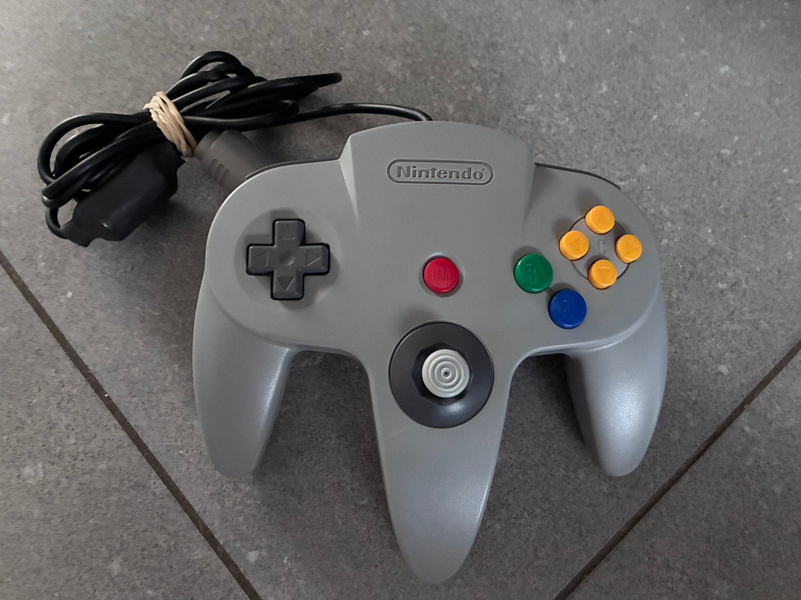 Nintendo 64 controller, Games en Spelcomputers, Spelcomputers | Nintendo Consoles | Accessoires, Ophalen of Verzenden, Gebruikt