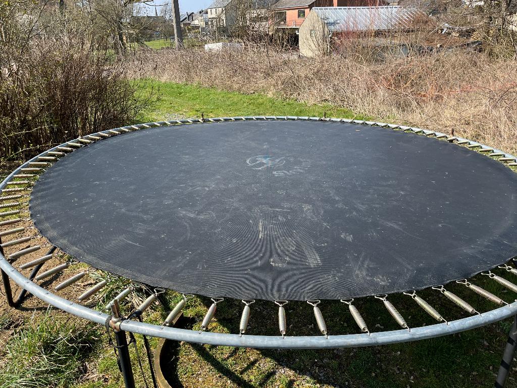 Trampoline, Enlèvement, Utilisé