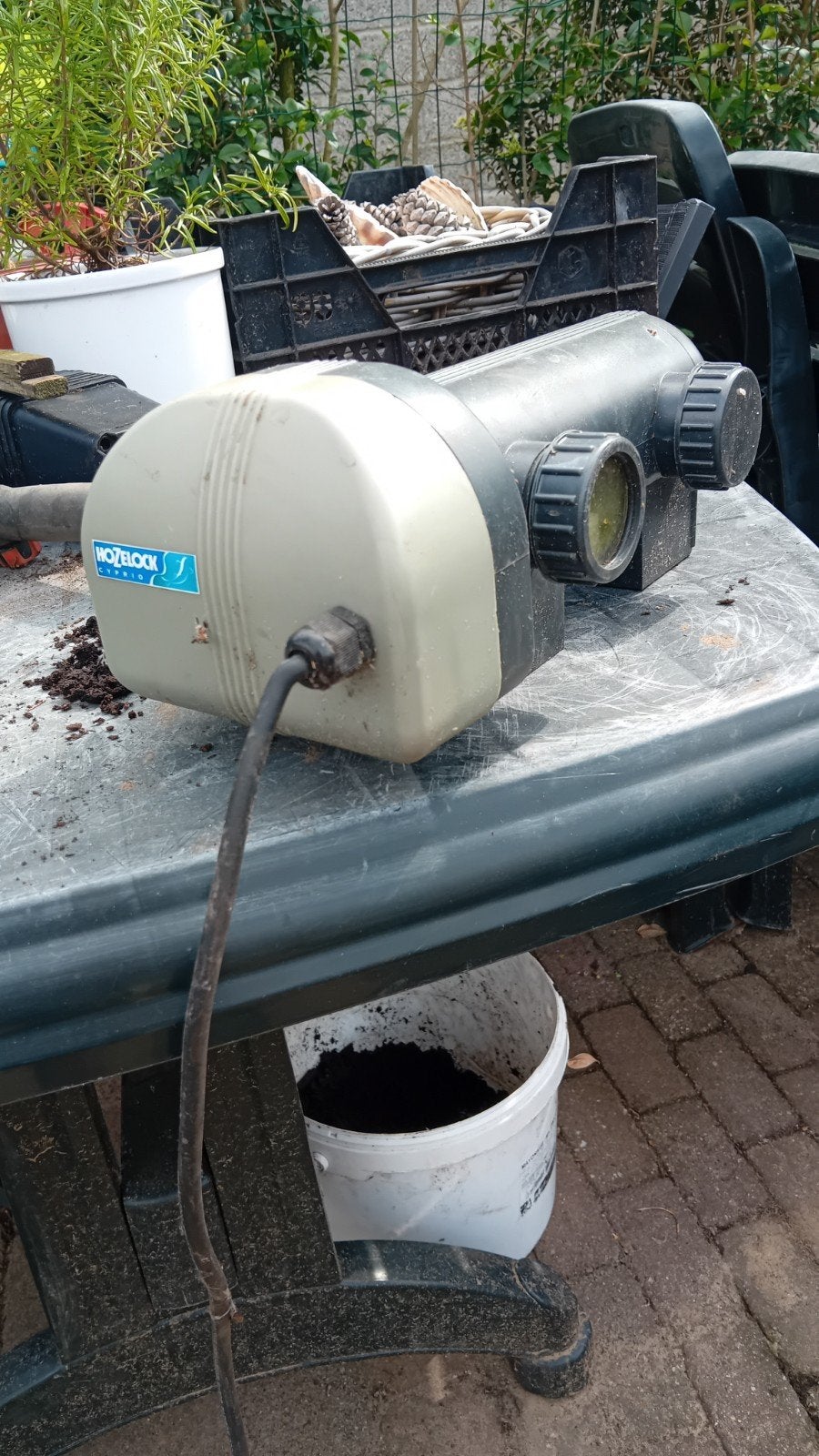UVC filter Hozelock 18W, Ophalen