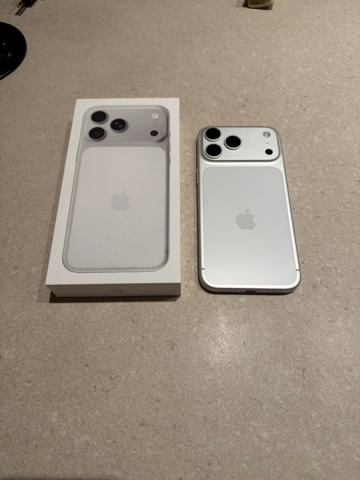 iPhone 17 Pro Max 256GB, Télécoms, 256 GB, 97 %, Comme neuf, Enlèvement