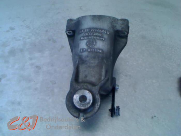 Support moteur d'un Mercedes Vito, 3 mois de garantie, Utilisé, -, -