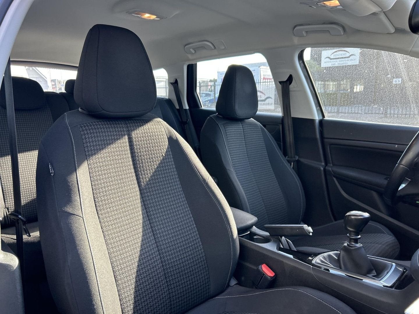 Peugeot 308 SW 1.2 PureTech Blue Lease Active | € 4.950,- NE, Achat, Entreprise, Boîte manuelle, Break