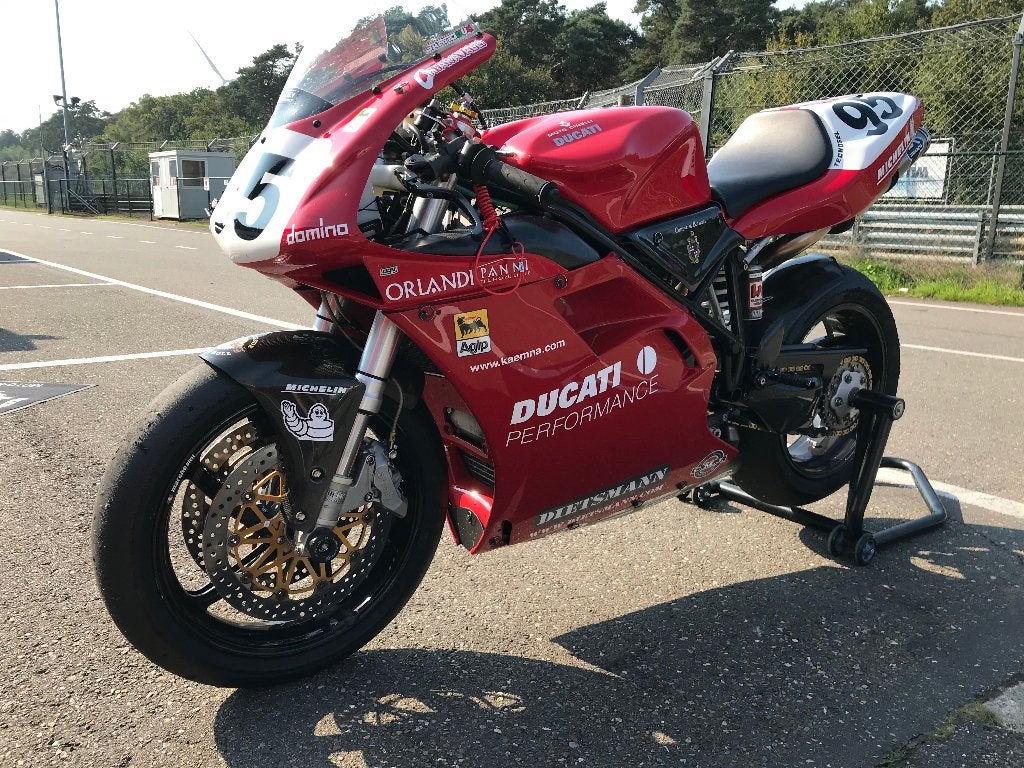 Gezocht : Ducati 916 homologatiespecials Sp / SPS, Particulier