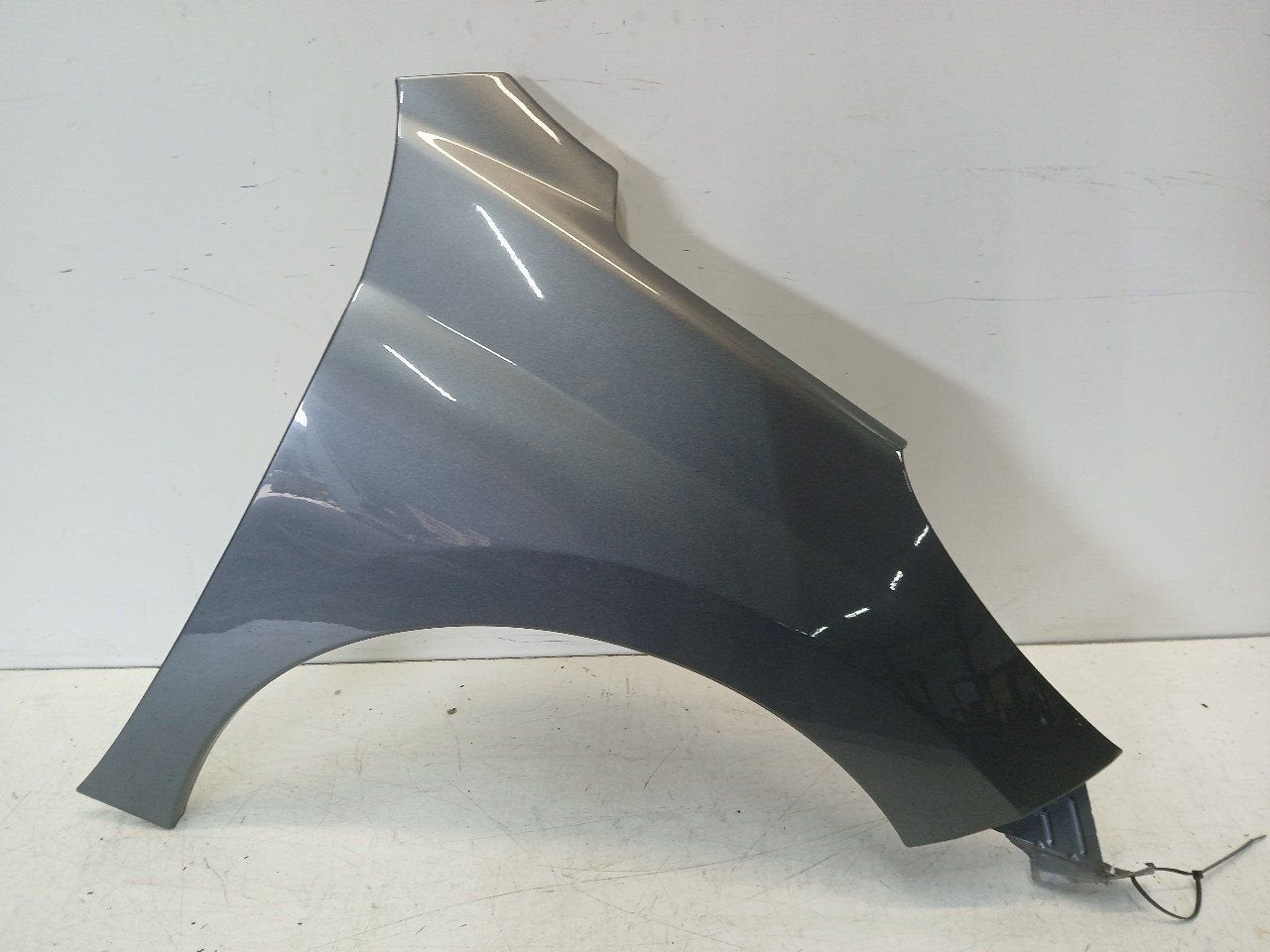 Spatbord rechts voor Peugeot 207, Auto-onderdelen, Onderdelen@venauto.nl, Van der Ven Autorecycling B.V., Gebruikt, Ettenseweg 76, 4706 PB Roosendaal, The Netherlands
