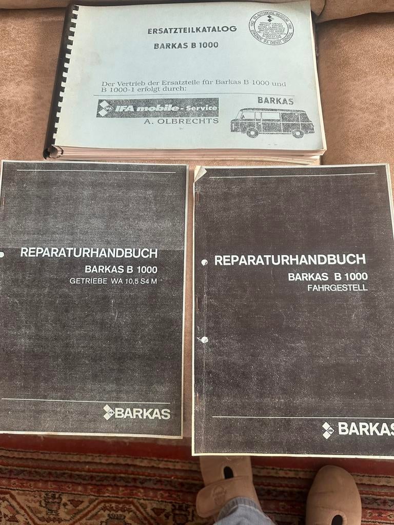 Hand/werkboeken Barkas, Ophalen
