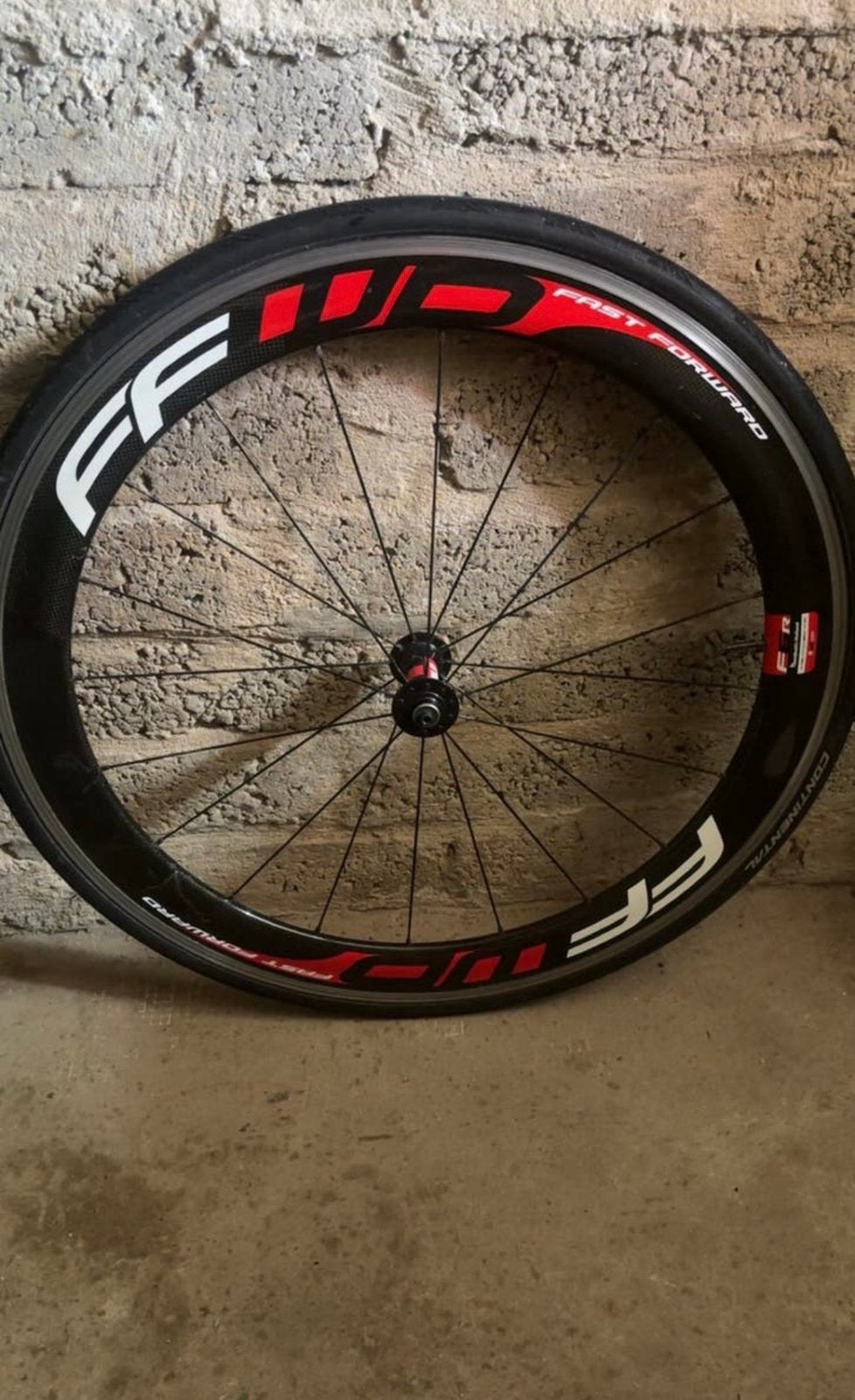 Roues en carbone (plusieurs disponibles), Autres marques, Frein sur jante, Comme neuf, Enlèvement