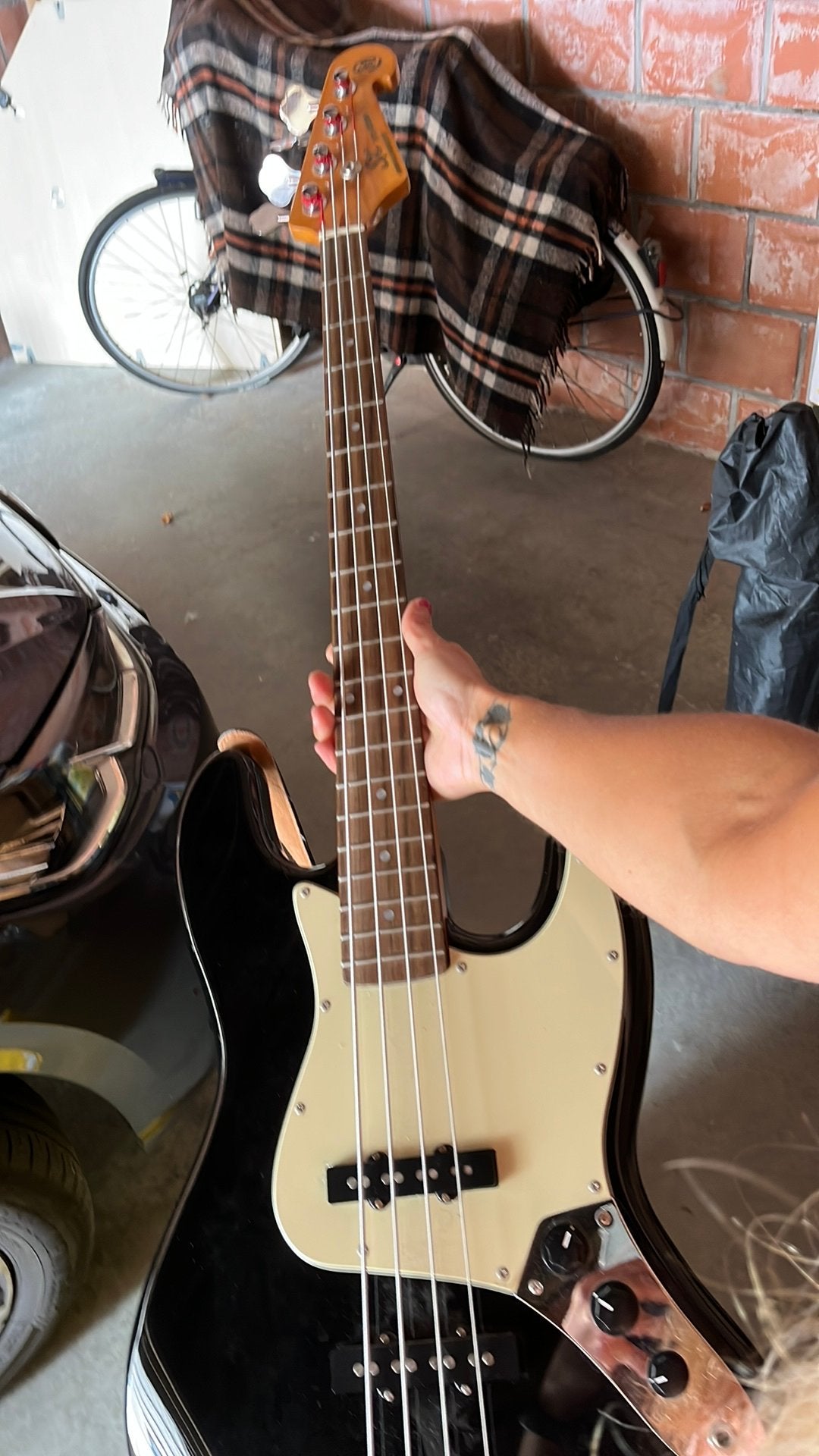 Basgitaar + draagrugzak + band, Ophalen, Zo goed als nieuw