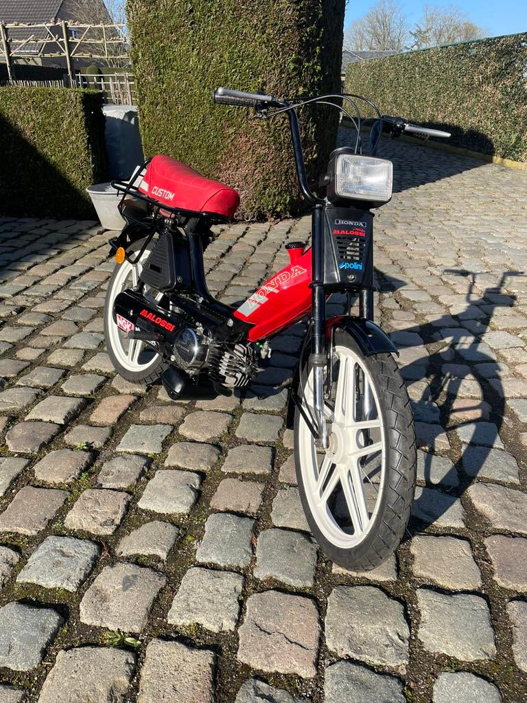 Honda camino custom, Fietsen en Brommers, Ophalen, Zo goed als nieuw