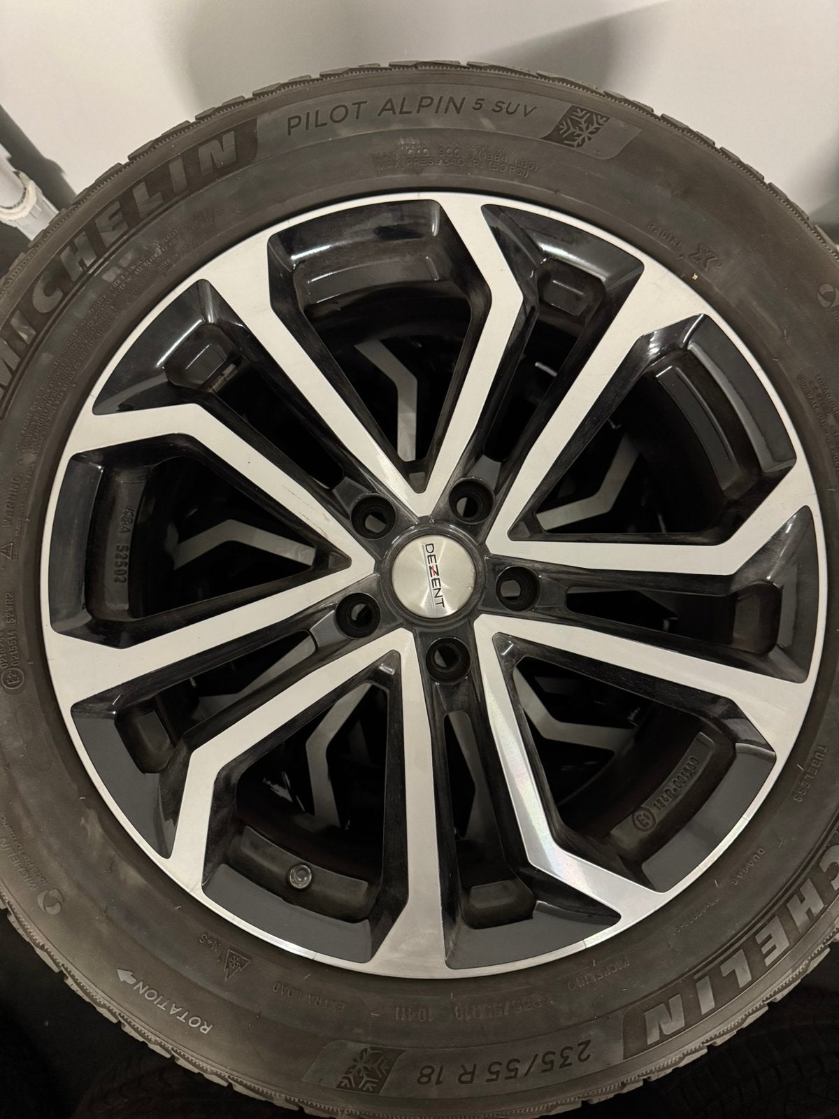4 jantes DEZENT 18” + pneus hiver Michelin GLA GLB, Autos : Pièces & Accessoires, Pneus hiver, Enlèvement, Pneu(s), 18 pouces
