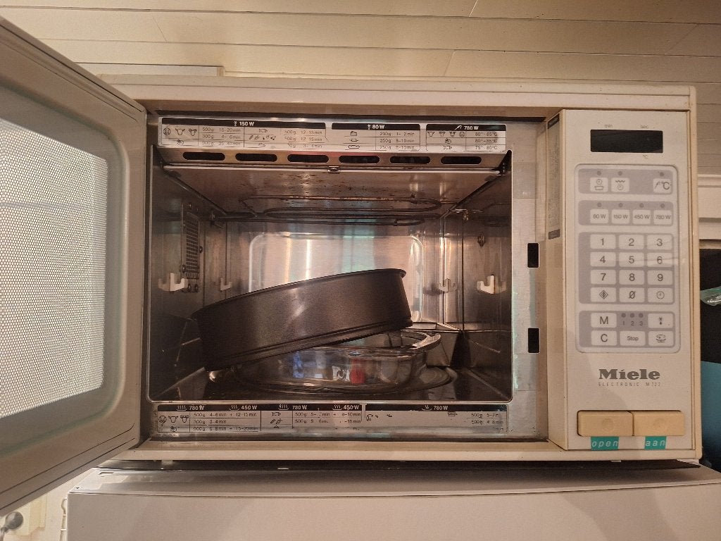 Micro wave oven Miele, Elektronische apparatuur, Microgolfovens, Ophalen, Gebruikt, Draaiplateau, Combi-microgolfoven