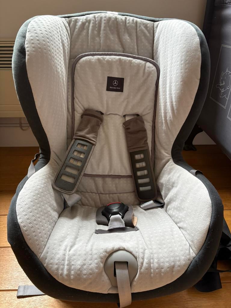 Auto stoel Mercedes, Kinderen en Baby's, Autostoeltjes, Ophalen, Gebruikt, Overige merken, Isofix