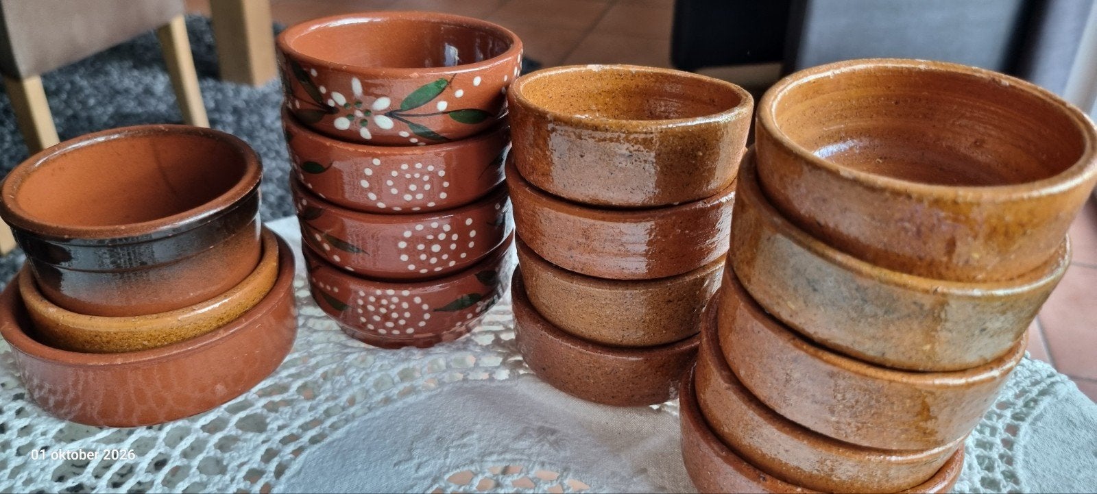 16 tasses en céramique à usages divers, Enlèvement