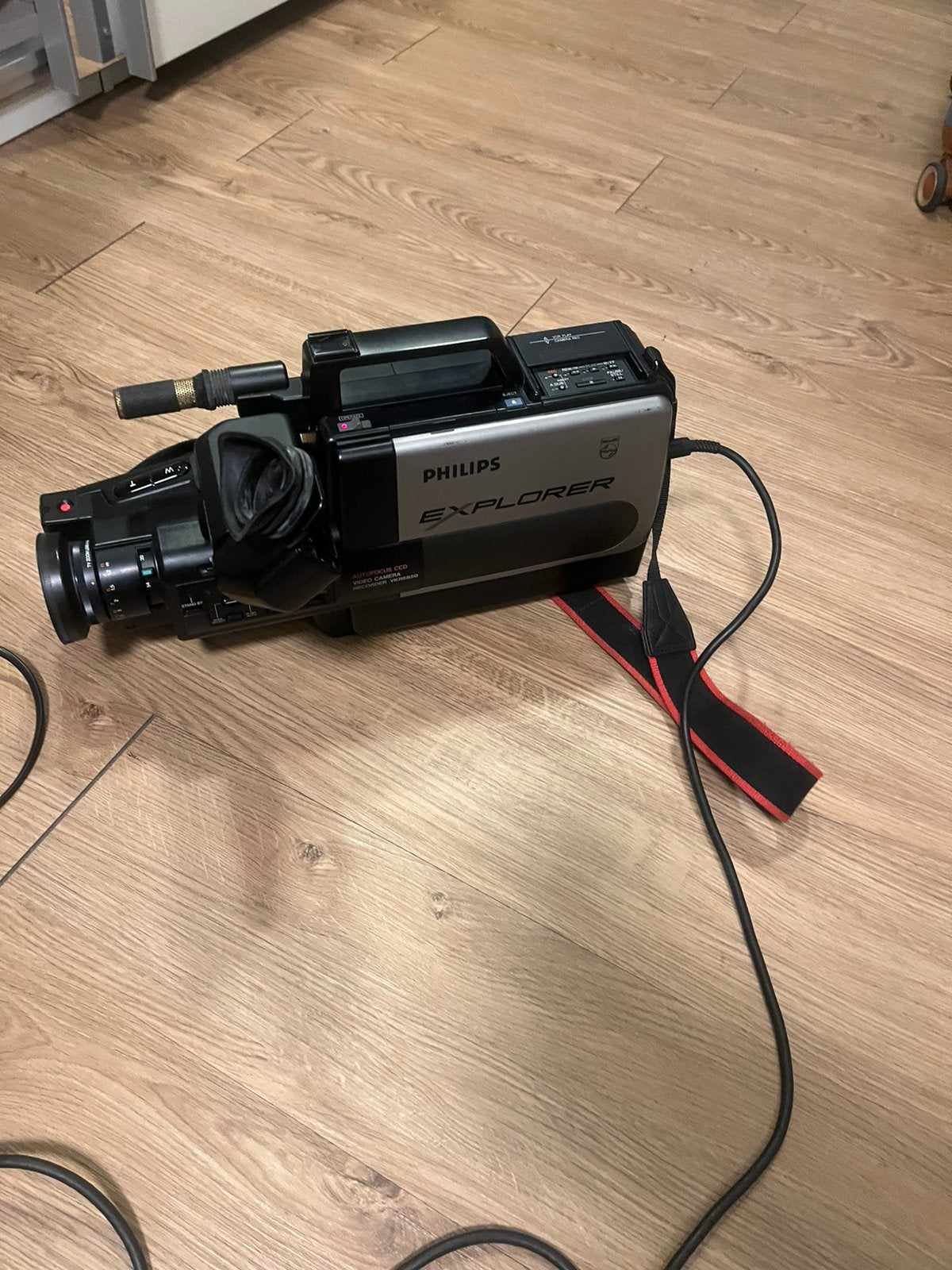 Philips explorer vintage camcorder, Enlèvement ou Envoi