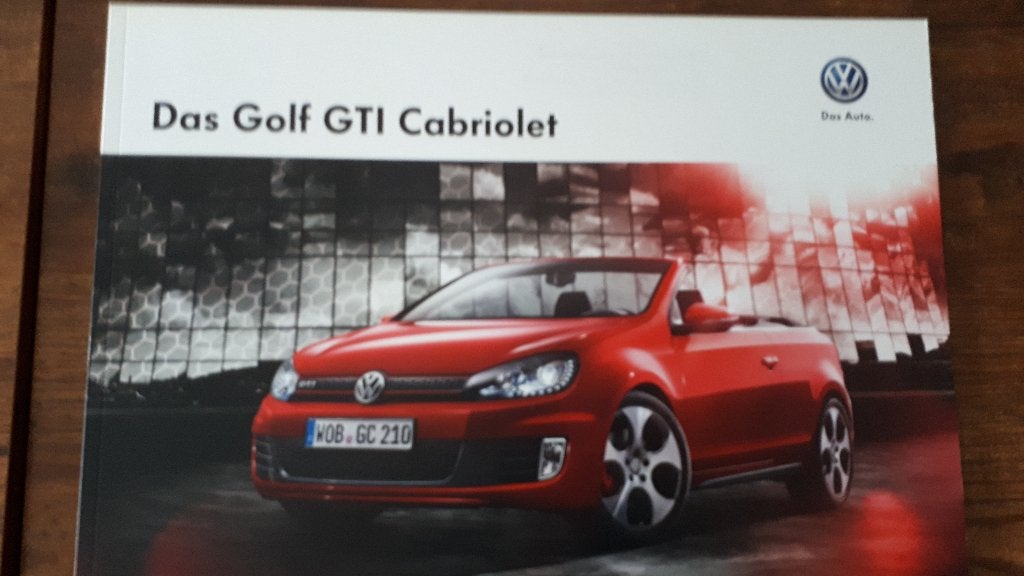 V.W. GLOF GTI CABRIOLET  5/2013, Livres, Enlèvement ou Envoi, Neuf, Volkswagen