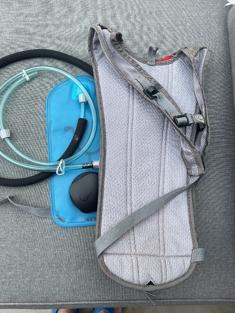 Camelbak avec reservoir, Enlèvement