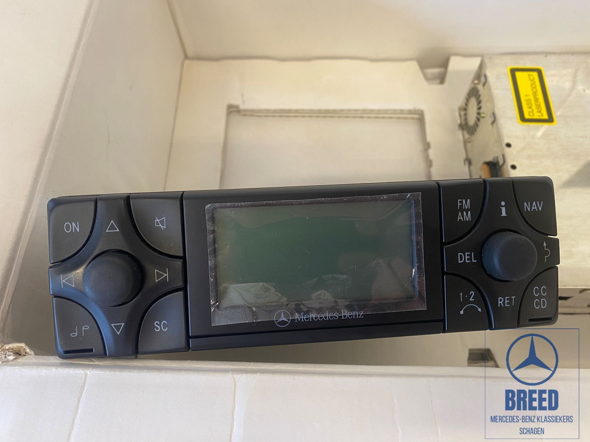 NOS Mercedes-Benz APS 4 radio met CD-Wisselaar en navigatie, Enlèvement ou Envoi, -, -, -