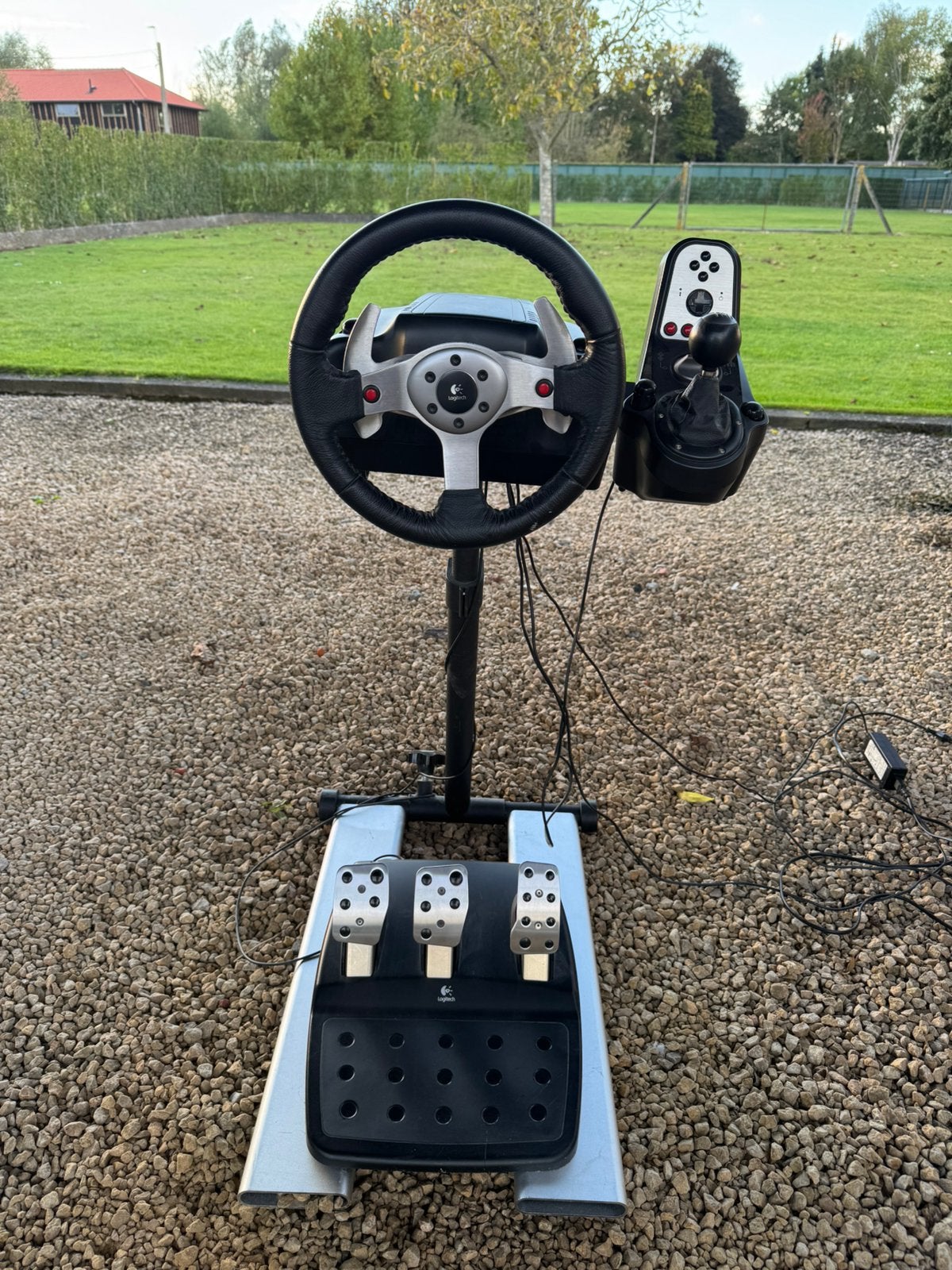 Logitech G25 racing wheel + padels + standaard, Enlèvement, Utilisé