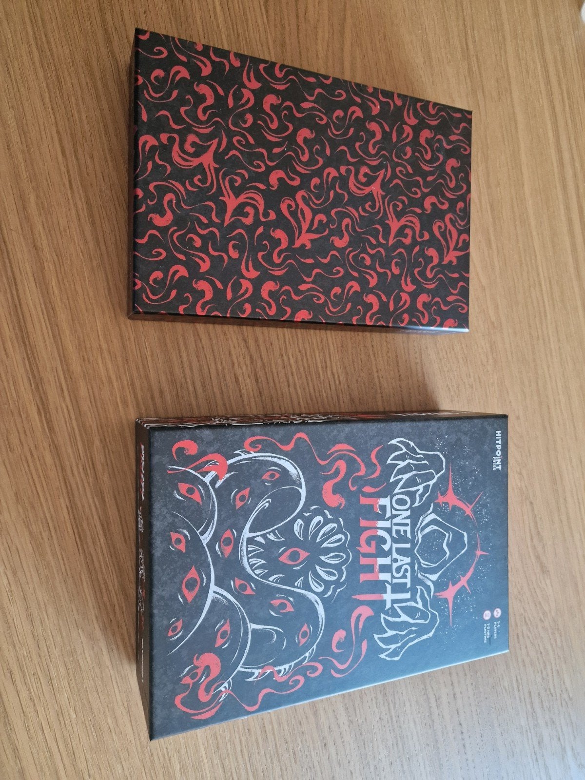 One last fight base game + heavymetal illumination expansion, Een of twee spelers, Ophalen of Verzenden, Nieuw, Hit point press