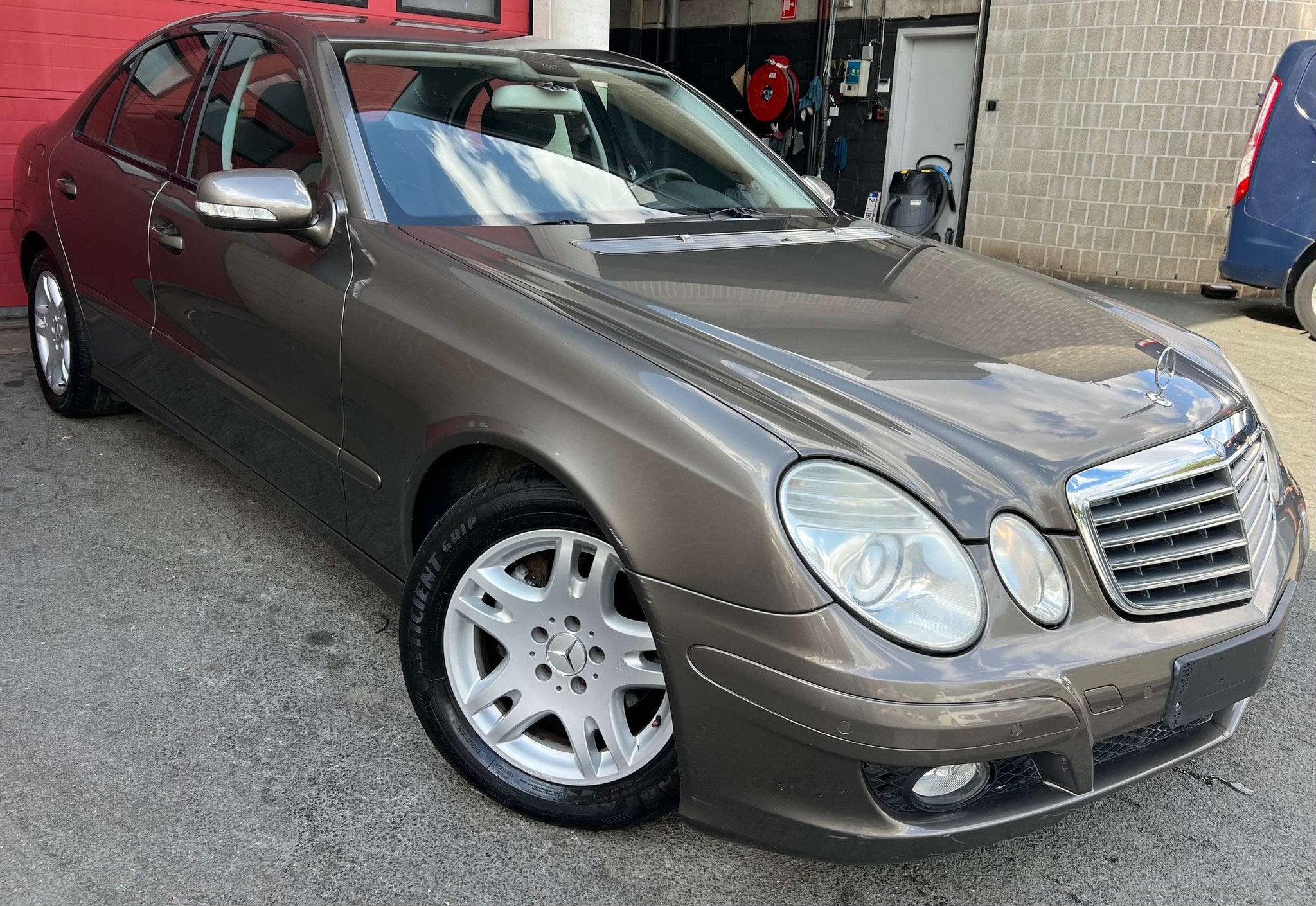 Mercedes-Benz E-Klasse 200 CDI Avantgarde + CLIM + BOÎTE AU, Autos, 100 kW, Achat, 4 portes, Entreprise