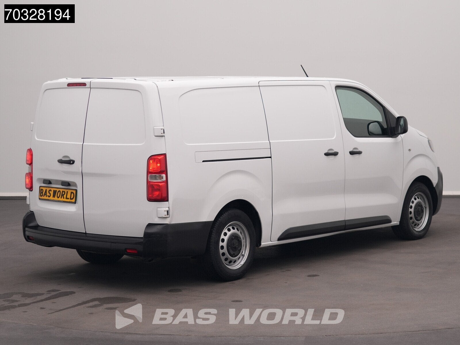 Peugeot e-Expert 136pk Elektrisch 50kWh 230km WLTP L3H1 Airc, Auto's, Stof, Gebruikt, 136 pk, Wit