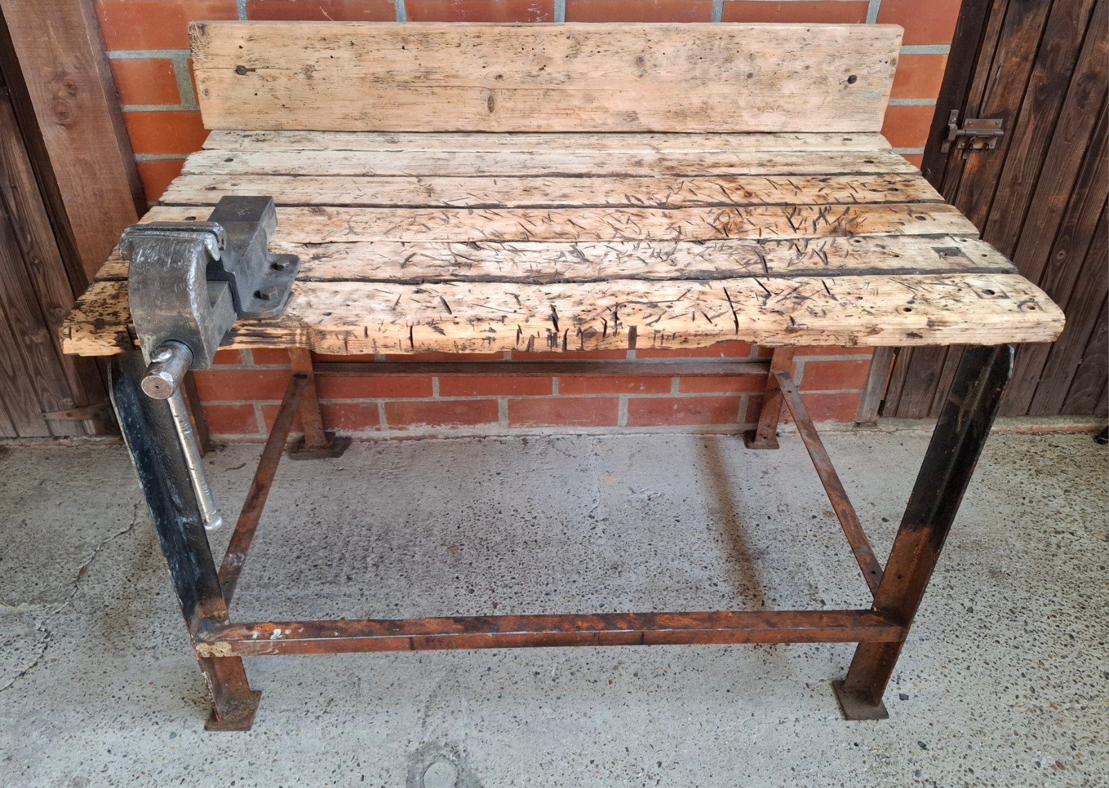 zwaar werkbank met bankschroef, Doe-het-zelf en Bouw, Ophalen, Gebruikt, 120 tot 170 cm, Bankschroef