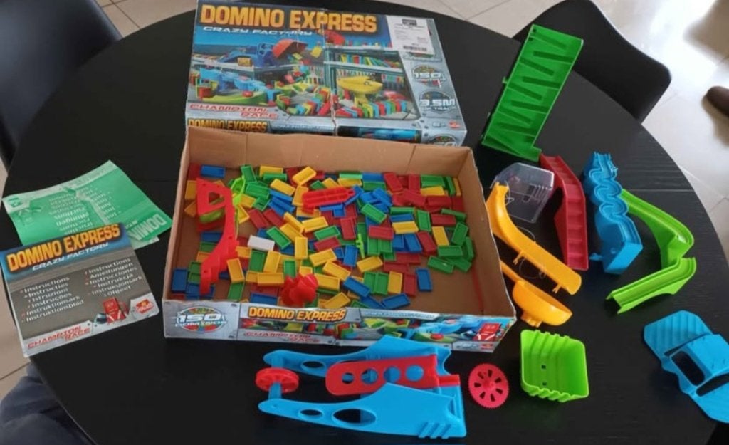 Jeu de domino express. 2 boîtes dedans, Enlèvement