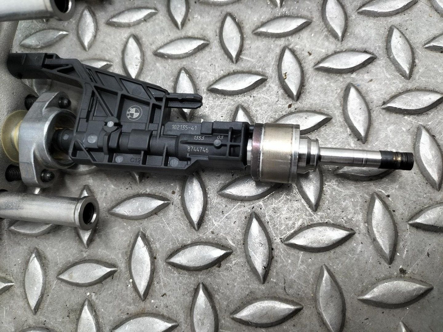 BMW X1 BRANDSTOF INJECTOR / VERSTUIVER 13538744746 2024, Auto-onderdelen, Ophalen of Verzenden, Gebruikt, ARN erkend