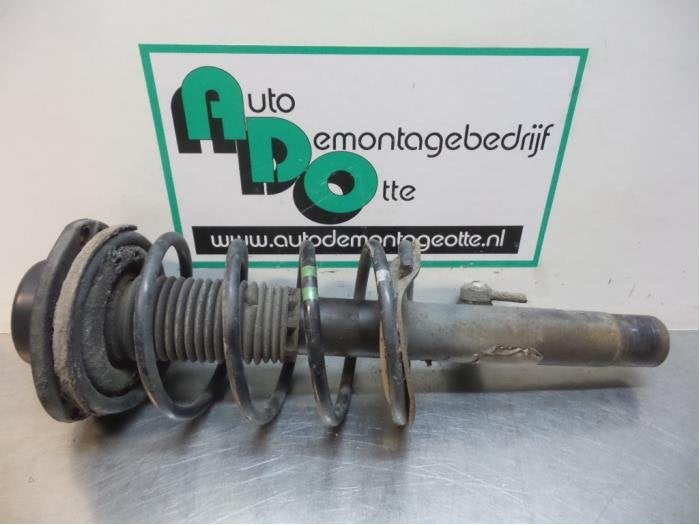 Schokdemperpoot links-voor van een Peugeot 206 (206 98-), Gebruikt, -, -, Ophalen of Verzenden