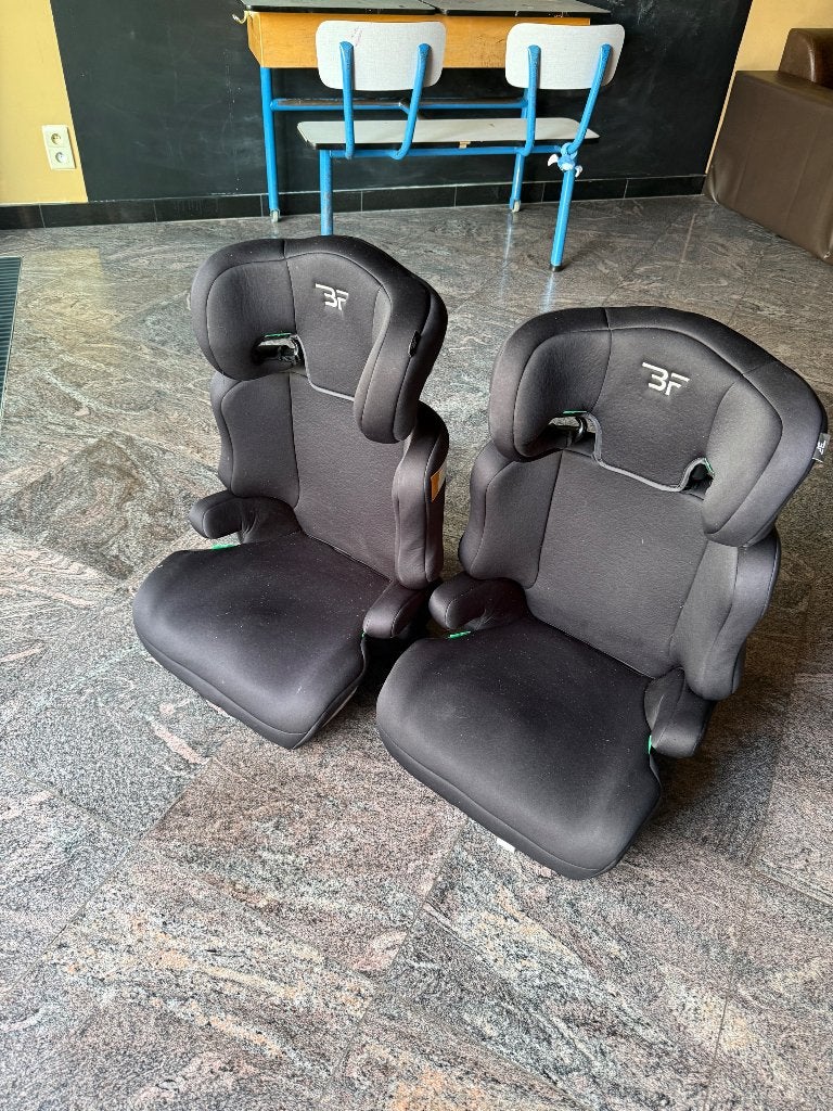 Autostoelen groep 2 (met gordel), Kinderen en Baby's, Autogordel, 15 t/m 36 kg, Zo goed als nieuw, Verstelbare rugleuning