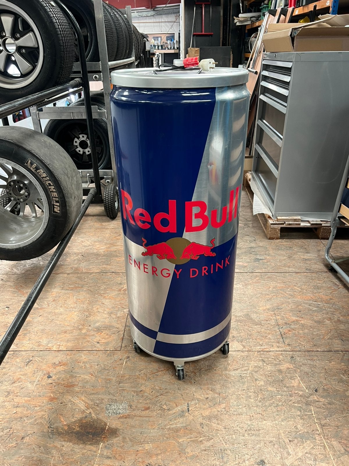 Frigo redbull, Enlèvement, Utilisé