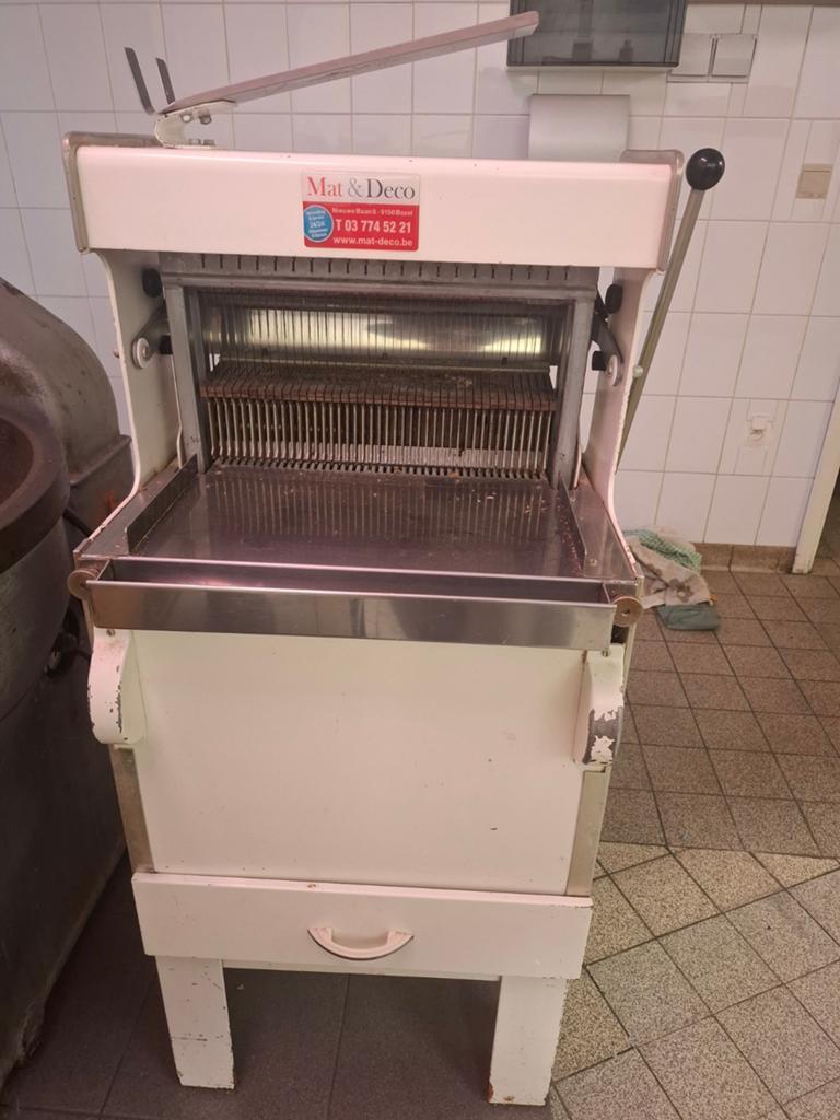 Broodsnijmachine, Ophalen