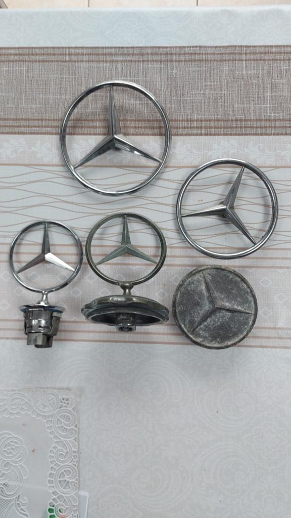Mercedes emblemen, Ophalen
