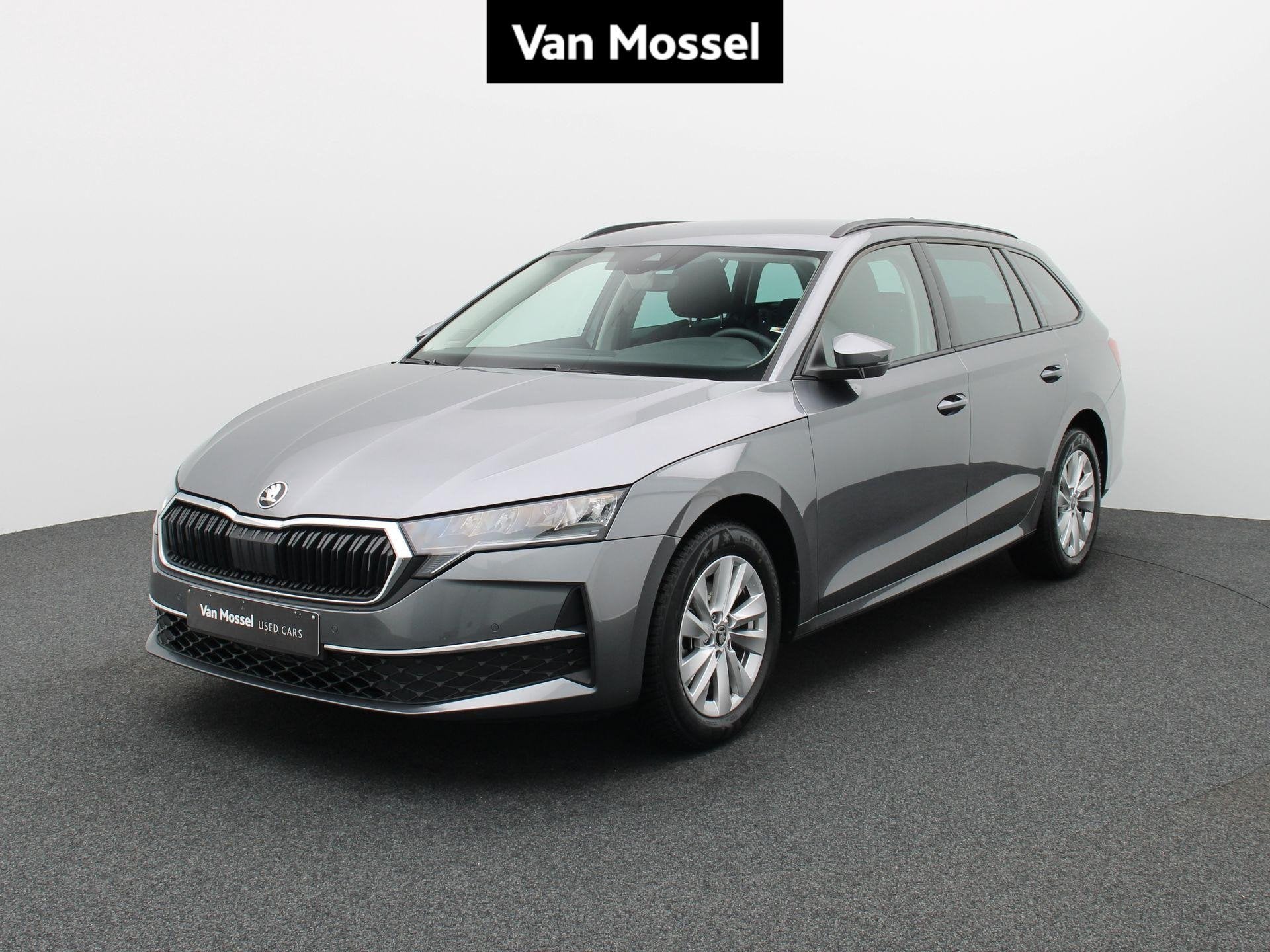 Skoda Octavia Combi 1.5 TSI eTec 110kW DSG7 SELECTION, Argent ou Gris, Achat, Entreprise, Entretenue par le concessionnaire