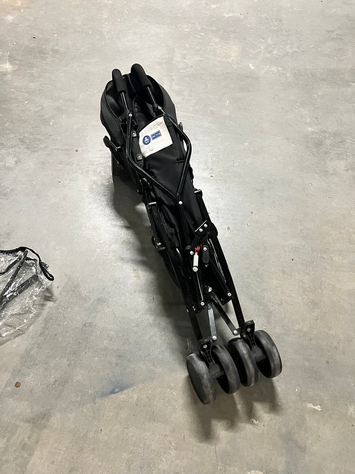 Opvouwbare kinderwagen, Ophalen, Zo goed als nieuw, Regenhoes
