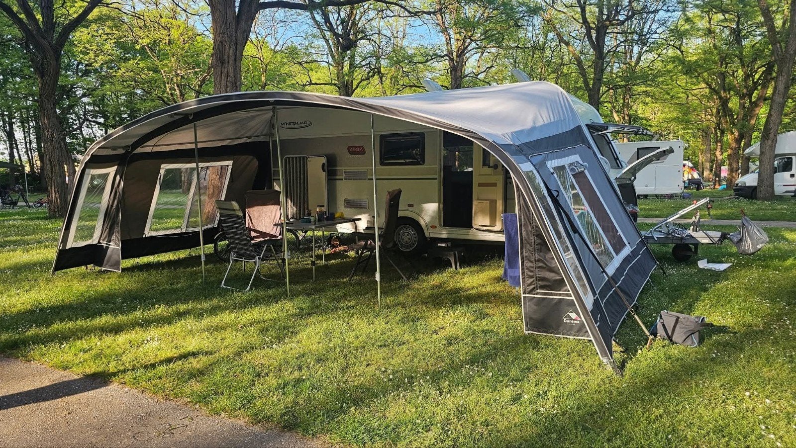 LMC Style 490K 2015 caravan + voortent + zakluifel, Caravans en Kamperen, Voortenten en Luifels, Zo goed als nieuw, Dorema, Ophalen