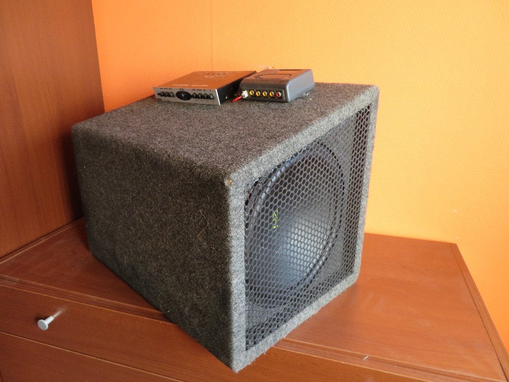 zware subwoofer box 2x equalizer bass kast auto weg  prijs, Ophalen, Zo goed als nieuw