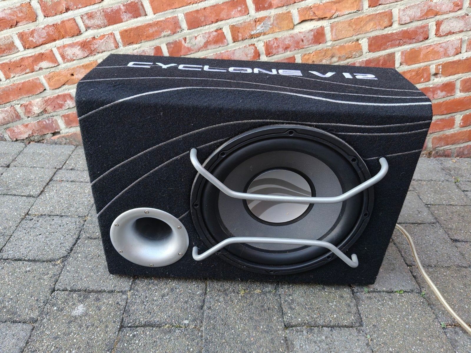 Caisson de basses Rainbow avec amplificateur Rainbow, Enlèvement