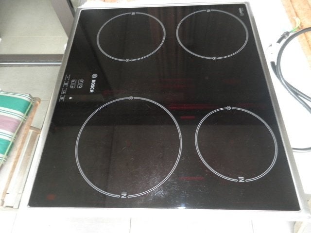 Bosch inductie kookplaat inbouw  Zwart  Alles goed lezen., Ophalen, 4 kookzones, Zo goed als nieuw, Energieklasse A of zuiniger
