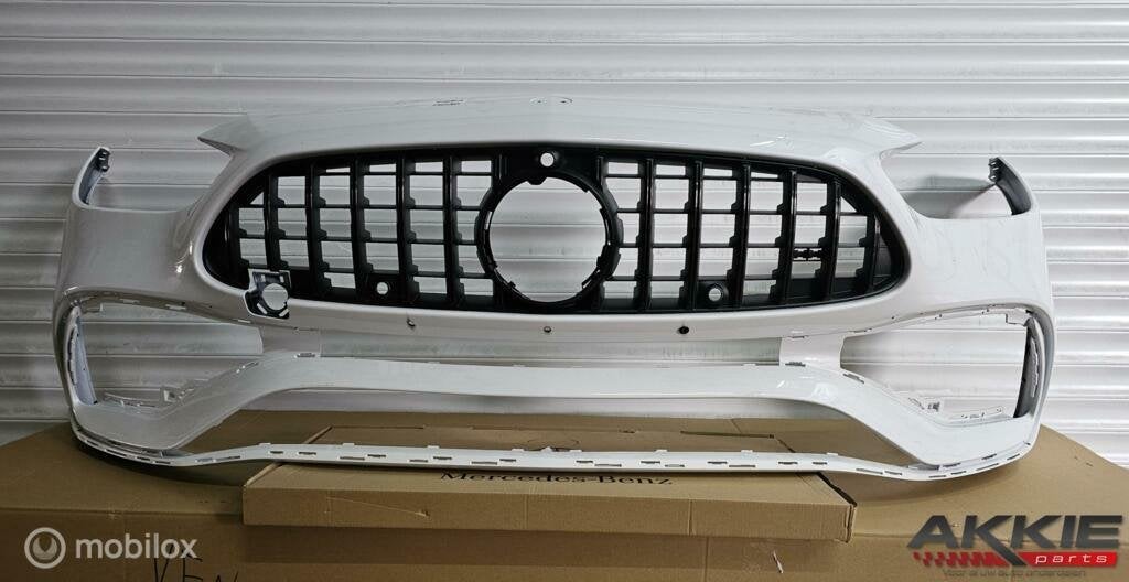 Mercedes C43 amg Bumper voor Earo W206 S206 A2068851905, Utilisé, Avant, Enlèvement ou Envoi, Pare-chocs