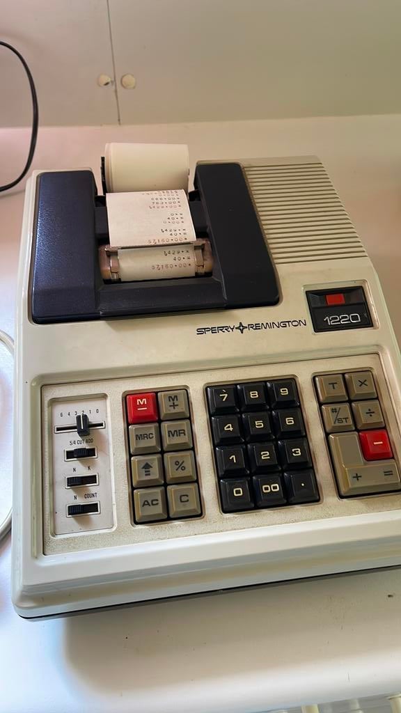 Sperry Remington 1220 rekenmachine, Verzamelen, Ophalen, Computers en Rekenmachines