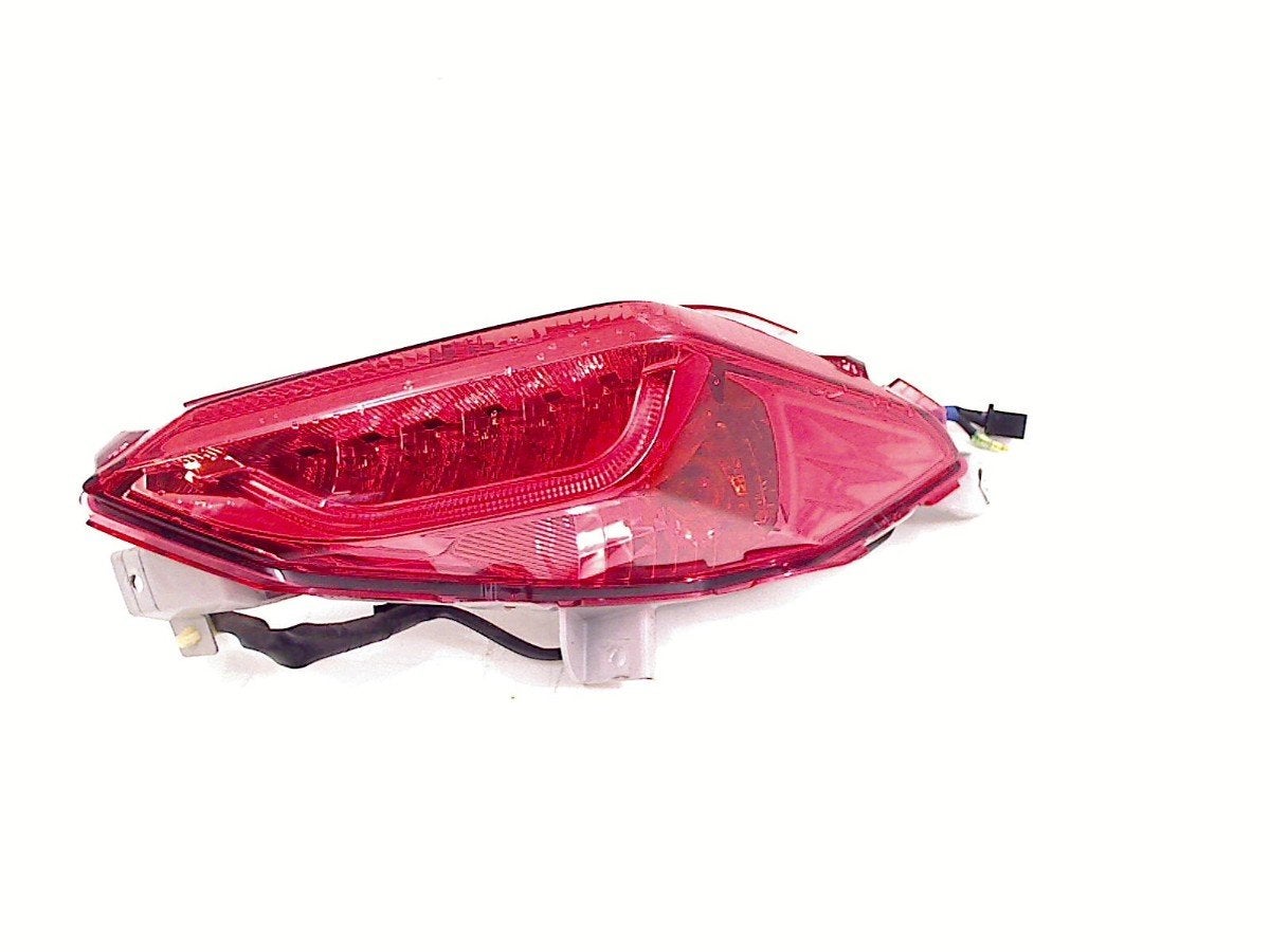 FEU ARRIÈRE Yamaha X-Max 125 (01-1970/-), Dhr. S. di Majo, Utilisé, Info@cama-motorparts.nl, P.J. Troelstraweg 8 8
3144 CX  MAASSLUIS, NL
