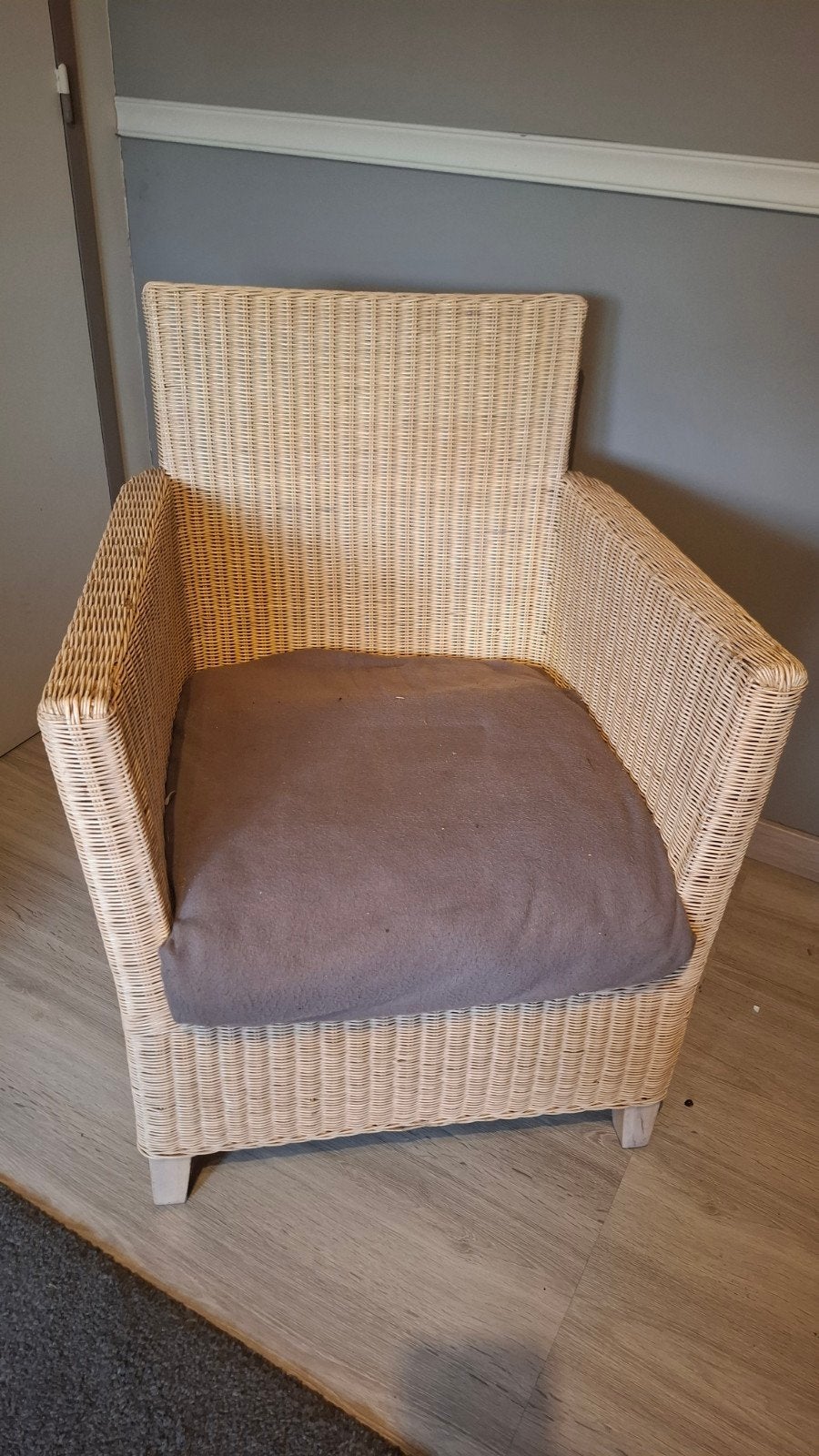 fauteuils en rotin, Enlèvement