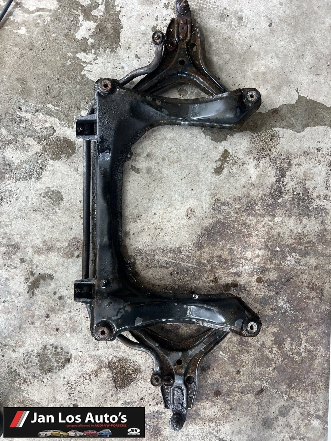 Audi 80 coupe B2 typ 81 85 subframe voor 5 cilinder, -, Origine de la pièce connue, Audi, Utilisé