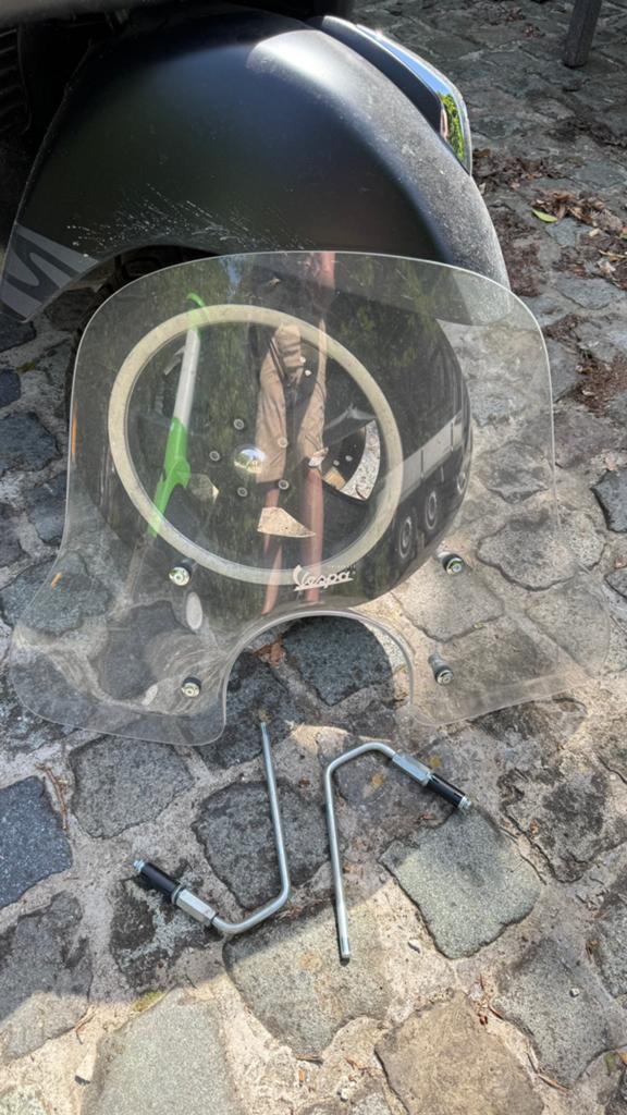Groot vespa windscherm, Fietsen en Brommers, Scooters | Vespa, Ophalen, Zo goed als nieuw