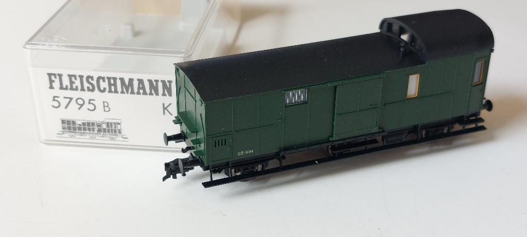 SNCB/NMBS FLEISCHMANN VAN 3 ASSEN *HO*DC*5795 B, Treinset, Gelijkstroom, Verzenden, Fleischmann